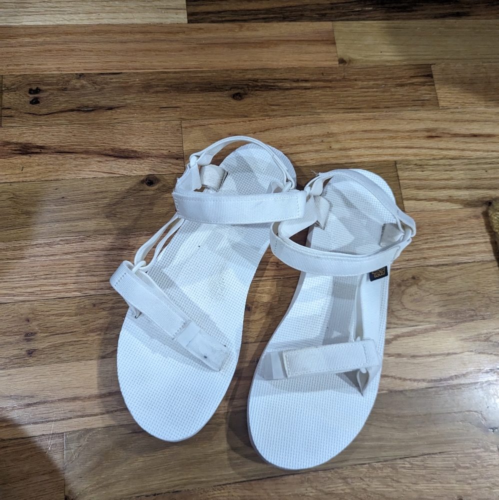 Teva white Velcro sandals sz 9